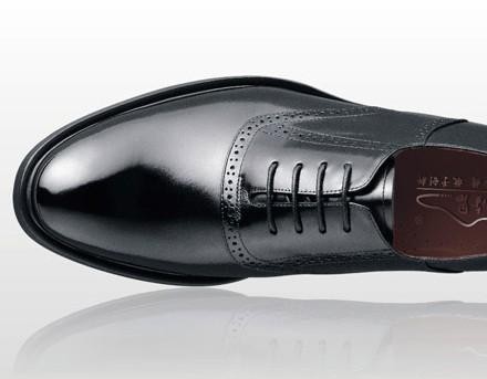 何金昌內(nèi)增高鞋加盟 官方網(wǎng)站解析、投資成本與盈利前景深度評(píng)估